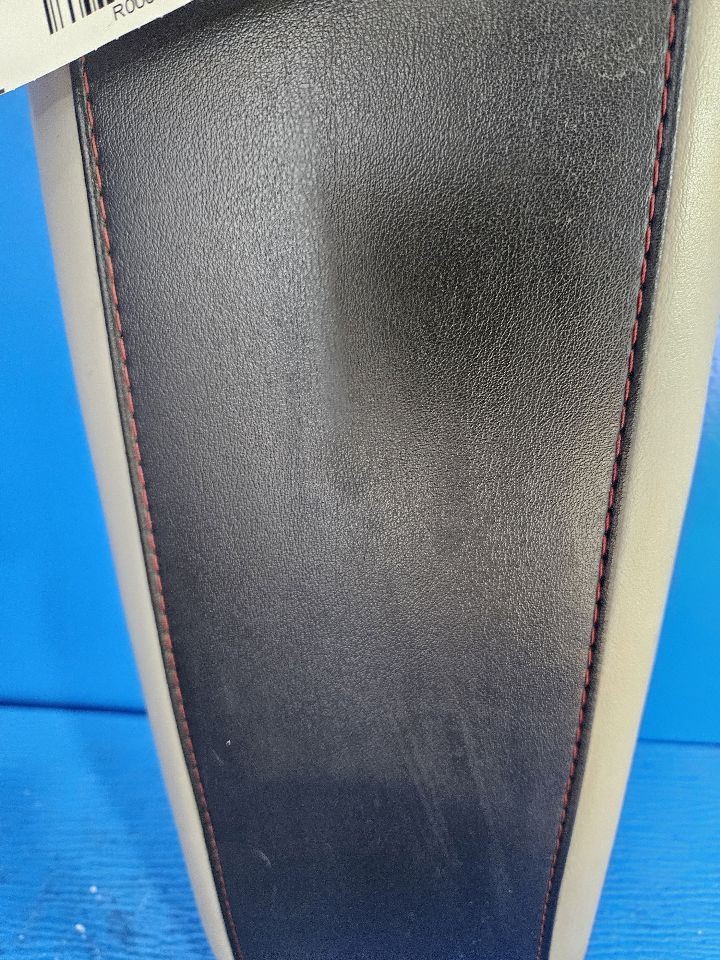 2011 CHEVY EQUINOX ARM REST 5749