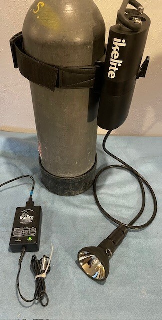 Ikelite underwater dive light with NiCad battery pack
