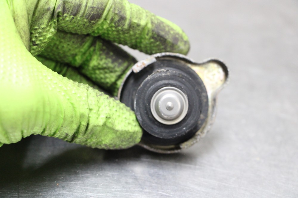 2000 Honda CBR929RR 929RR Engine Radiator Cap
