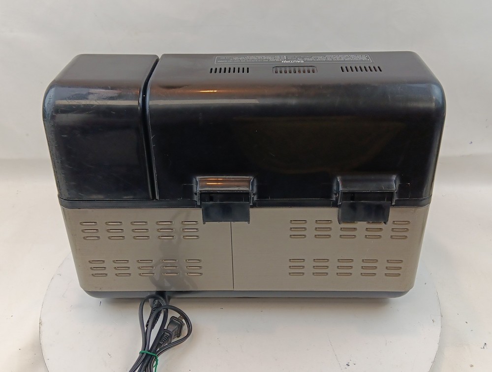 Zojirushi Bread Machine BB-CEC20 Home Bakery Supreme Breadmaker Black