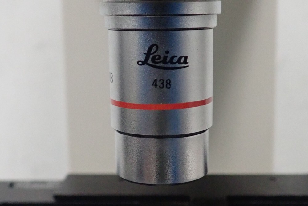 Leica ATC 2000 Binocular Microscope with 4x, 40x Achrom Objectives