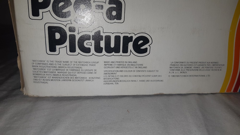 Retro Matchbox Peg-a-Picture boxed 1983