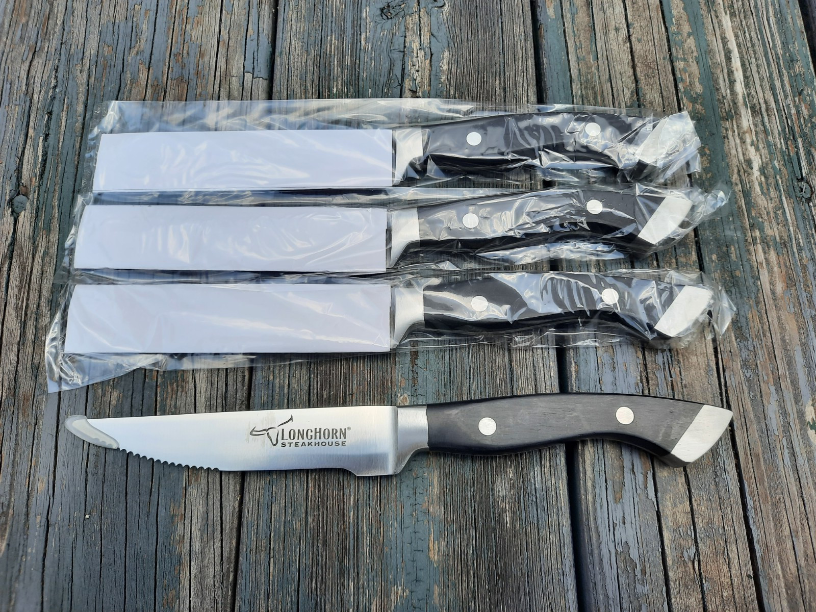 Brand New Longhorn Steakhouse Steak Knives, Set of 4 w/ Logo