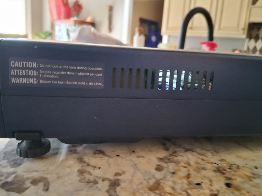 PLUS U2-870 DATA DLP PORTABLE PROJECTOR - Good Working Condition