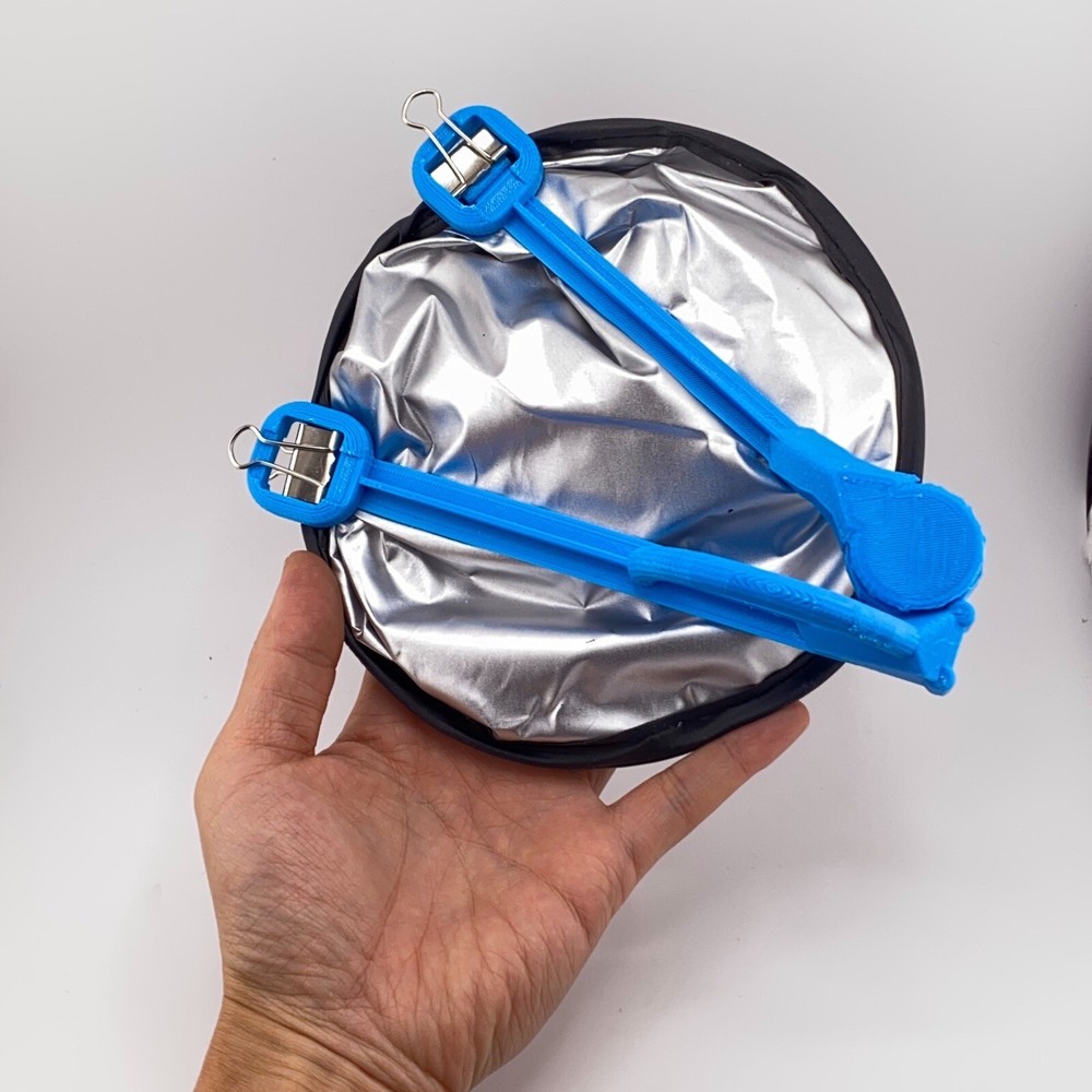 Small Foldable Silver Light Reflector For Photographer Outdoor With Bracket