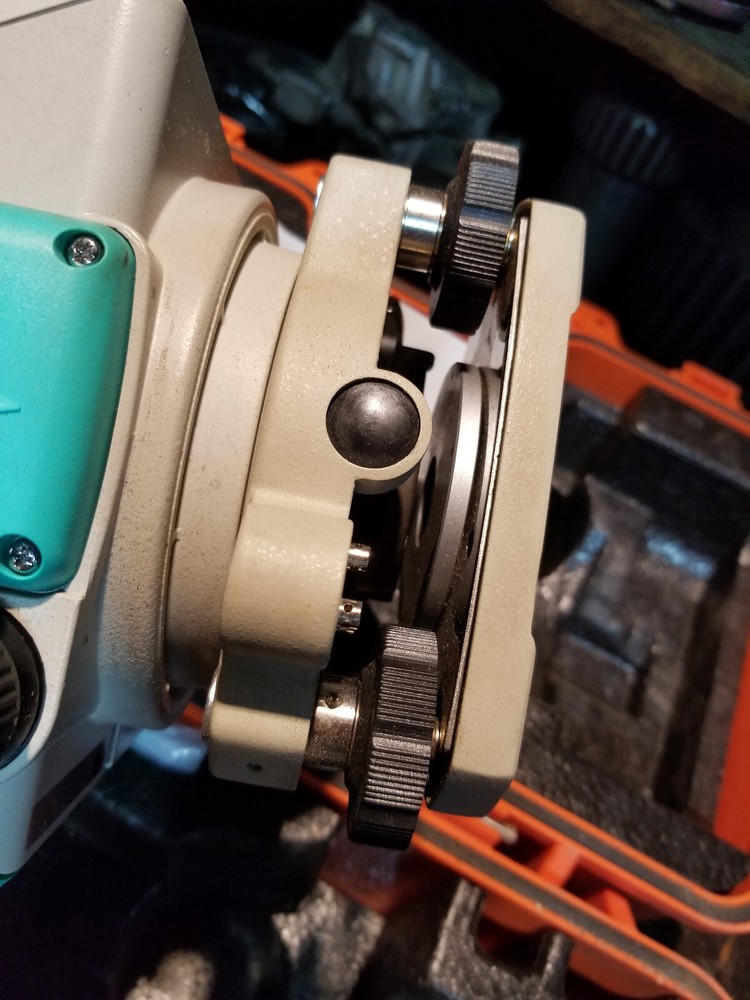 Nikon NE-100 Digital Theodolite w/case
