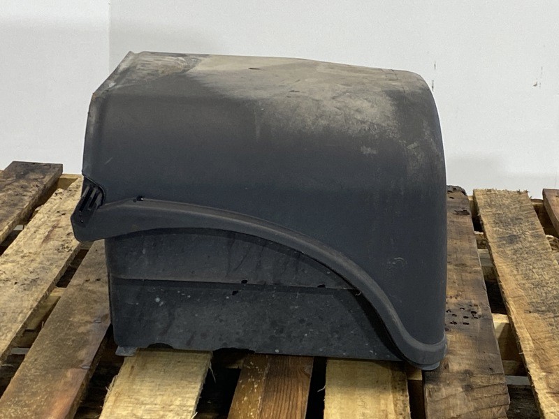 2013 Freightliner Business Class M2 Battery Box 0634176000 (600-12486)