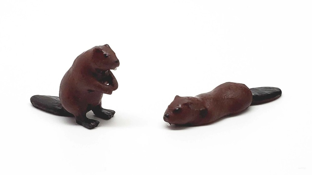 Beaver Standing for Miniature Animals in HO Scale O Scale