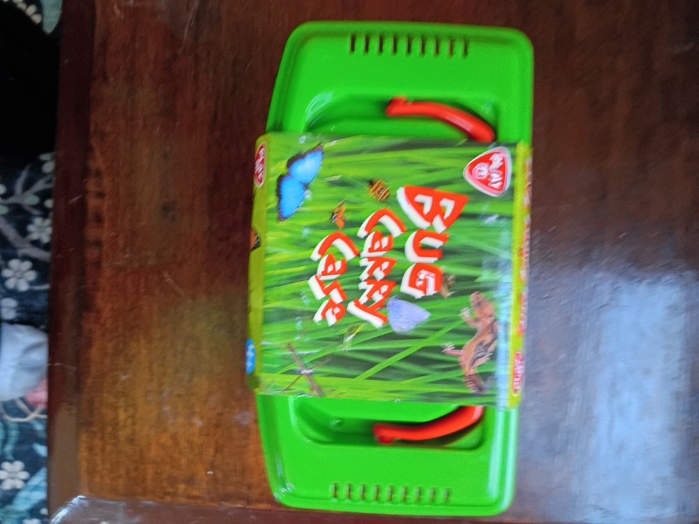 Four Go Wild Exploring Kits And Two Bug Carry Cases.