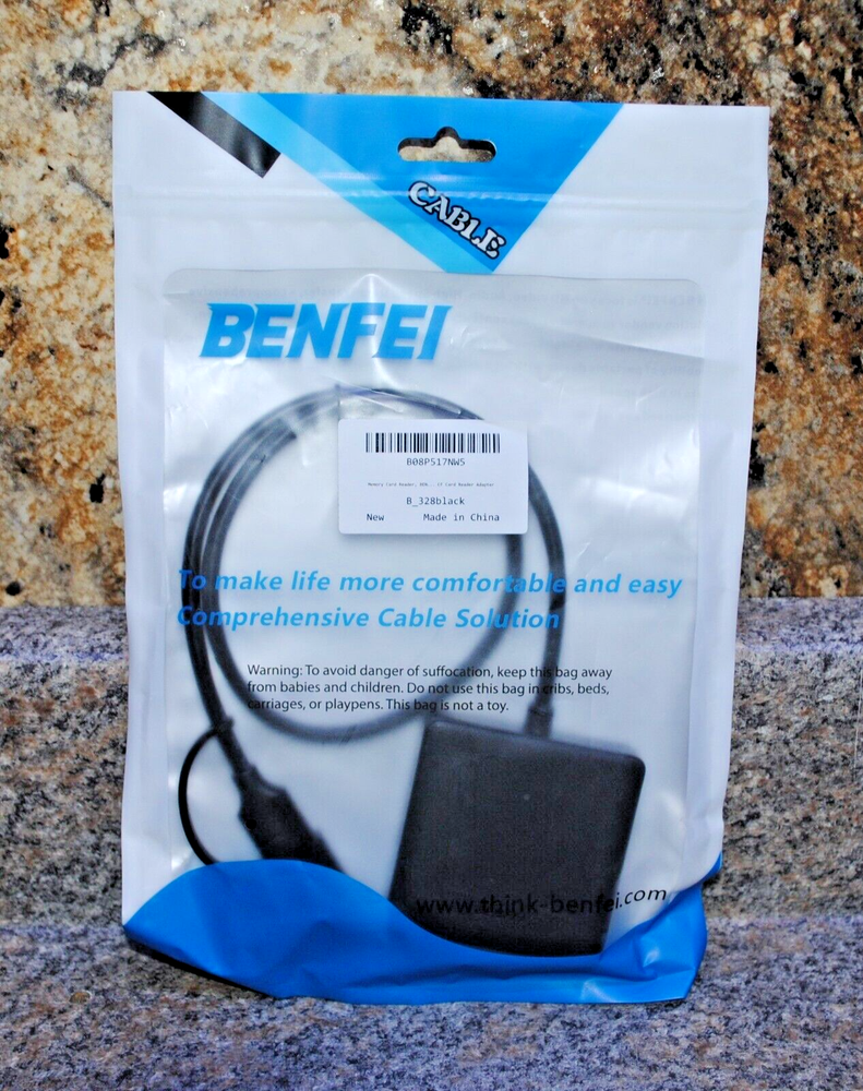 Benfei Memory Card Reader - Brand New