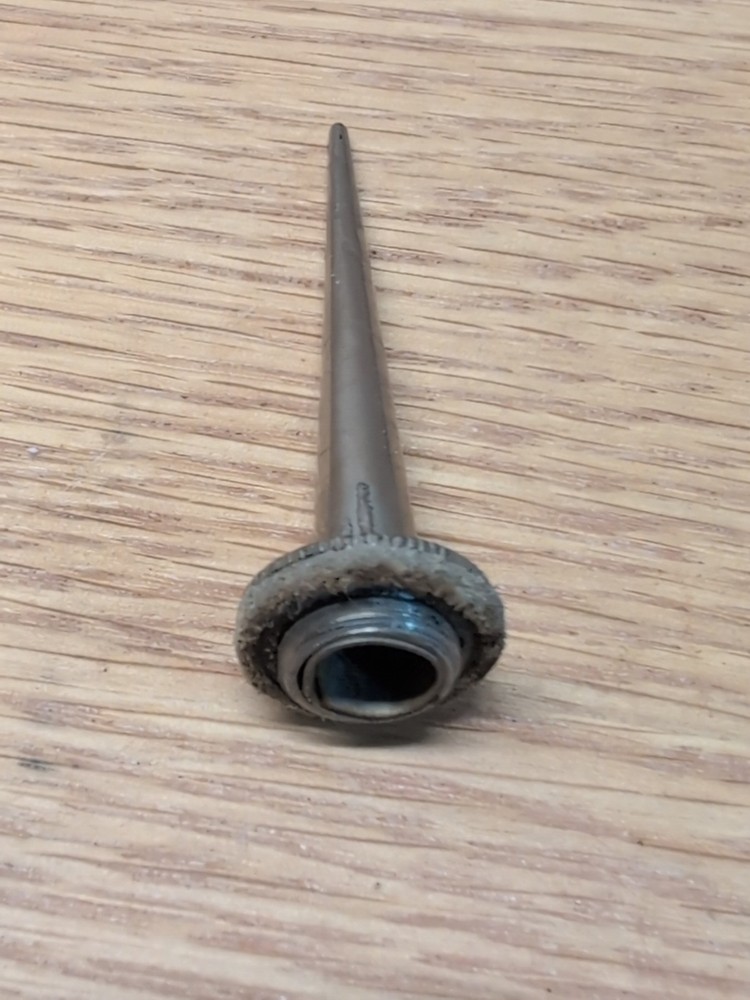 Vintage 3” Sewing Machine Thumb Oiler