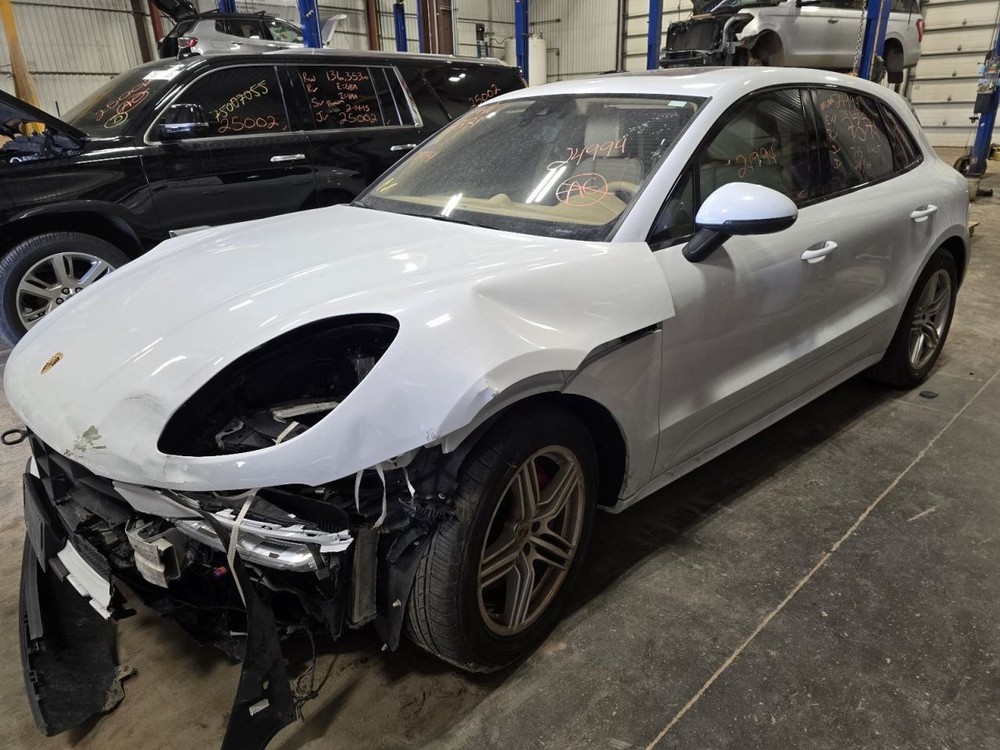 MACAN     2016 Jack 1538878