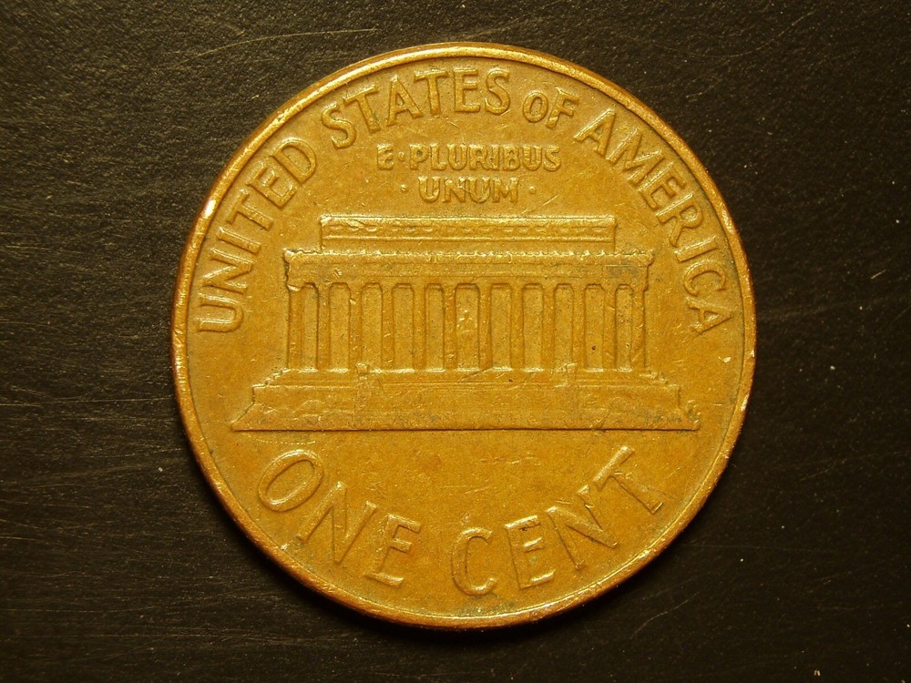 1961 ONE LINCOLN MEMORIAL CENT #85
