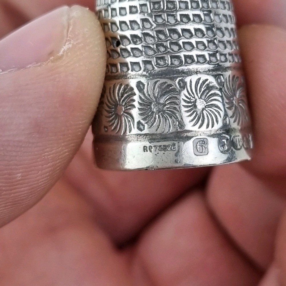 Antique Solid Silver Thimble Chester 1894 John Thompson & Sons