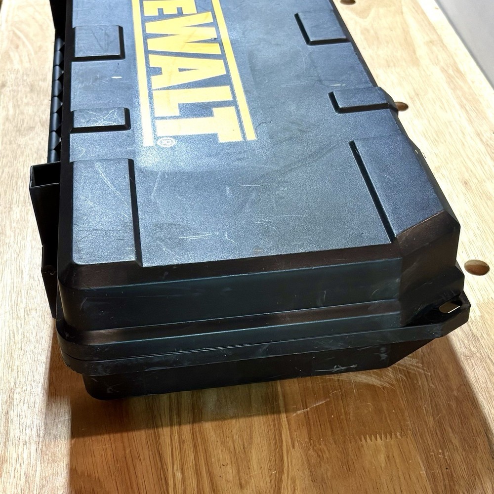 Dewalt DW938 Variable Speed Reciprocating Saw 18v with Case