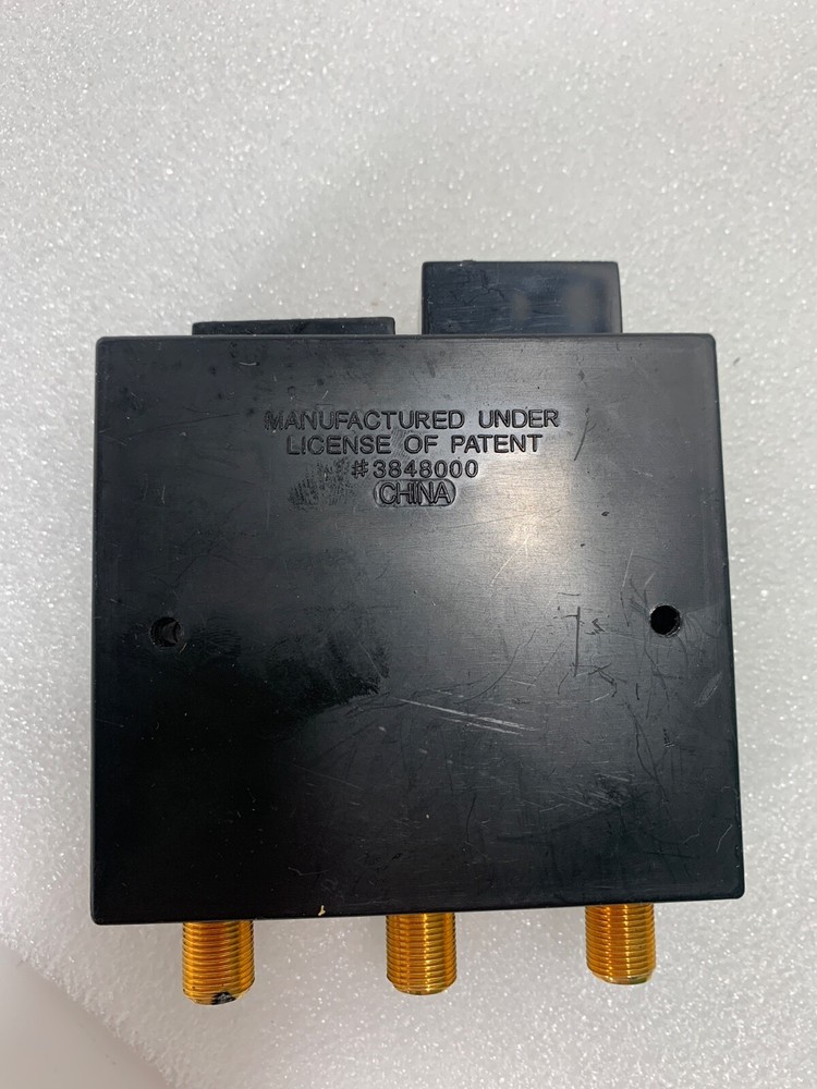 (1) Radio Shack A & B Push Button RF Switch TV Antenna Cable Selector 2 Inputs