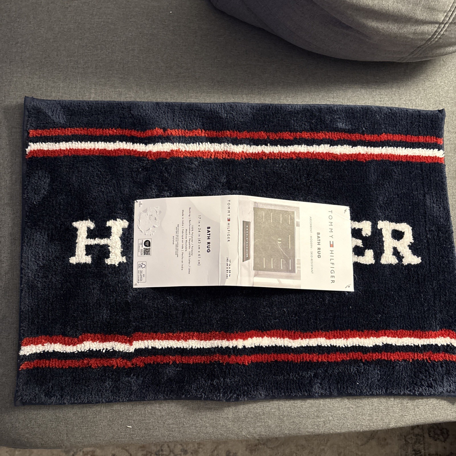 TOMMY HILFIGER Plush Bath Rug Mat 17" x 24" (Navy Blue) OEKO TEX New Bathroom