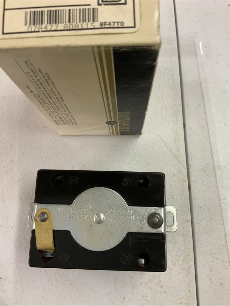 Leviton 2411, 3-Pole 4 Wire Grounding Locking Plug (chipped) - ECS