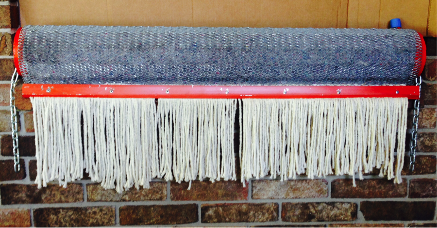 (1) 45" CATTLE LIVESTOCK OILER RUB for insect / parasite / fly control USA Mfg