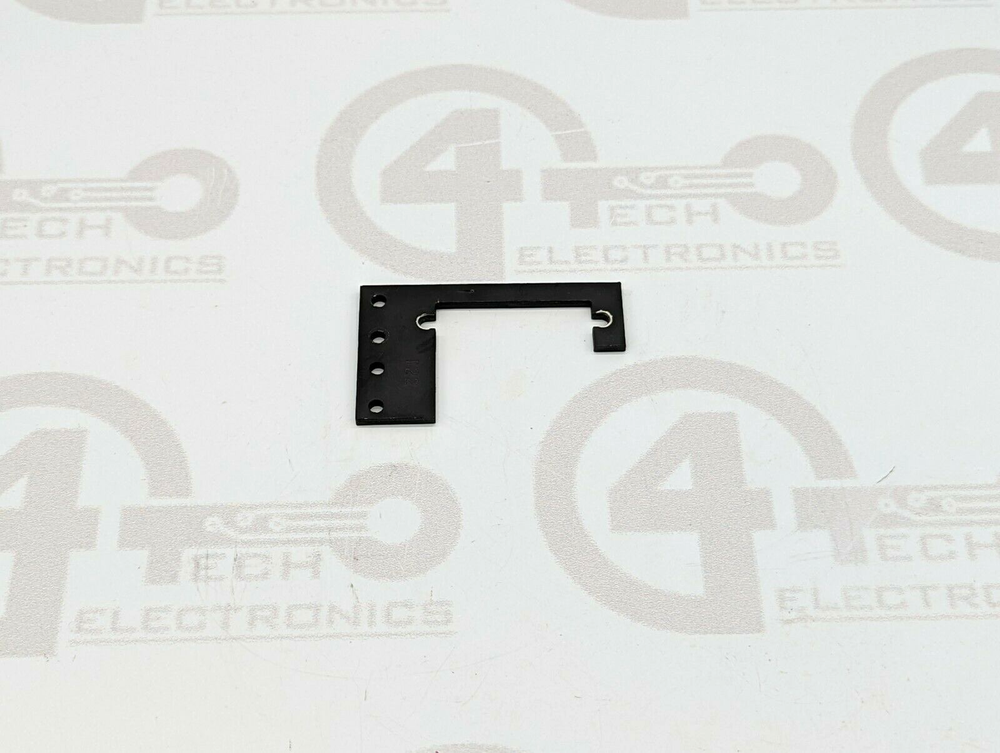 Universal Instruments Plate Connector 46211502