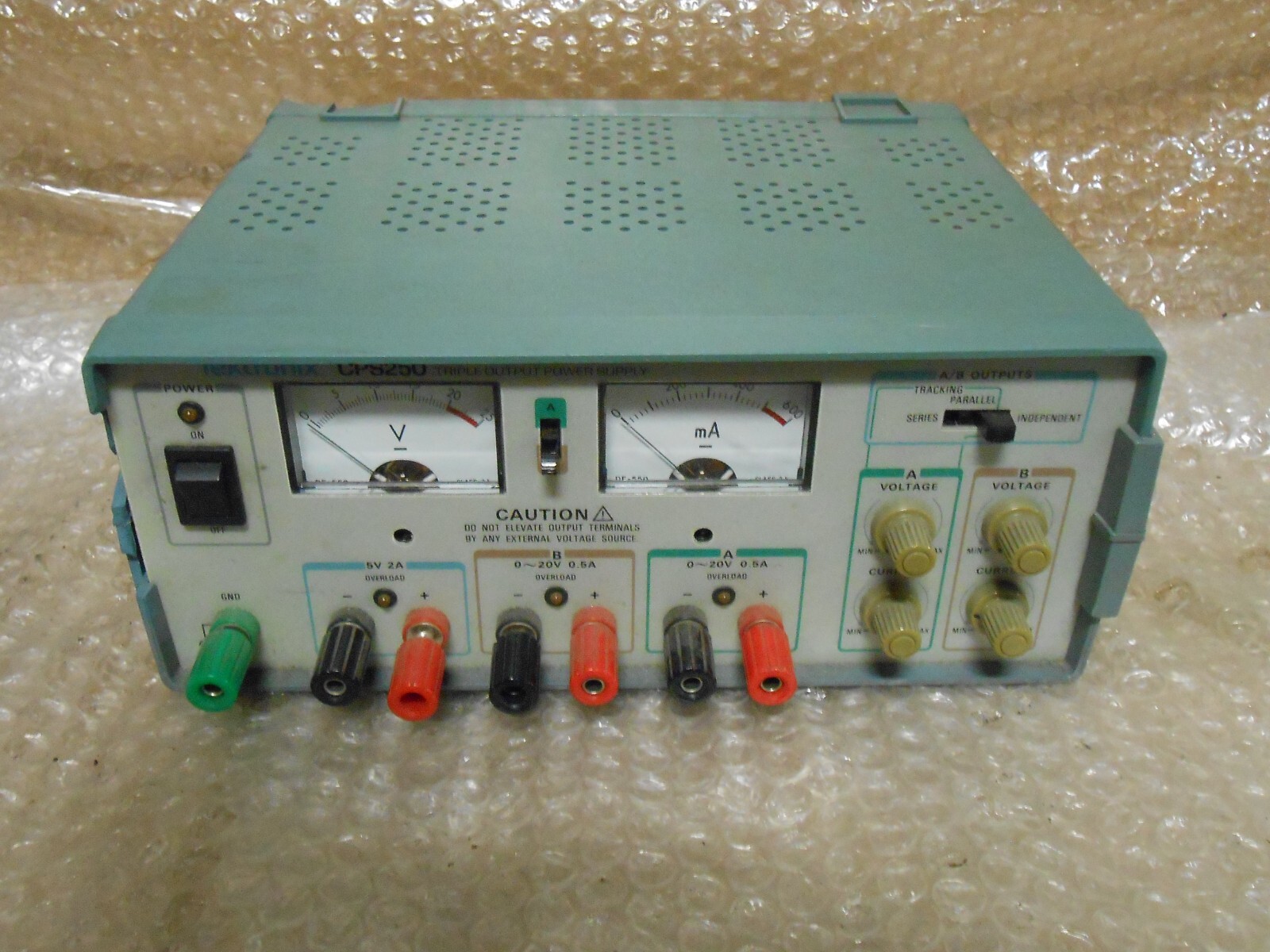 Tektronix CPS250 Triple output Power Supply