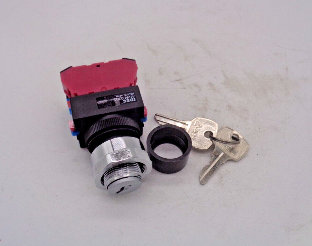 IDEC ASW2L11 2 POSITION SELECTOR SWITCH W KEYS, NEW