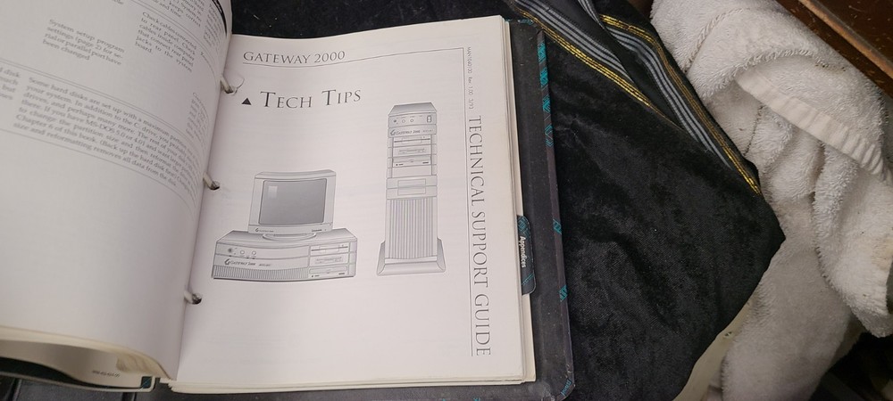 Gateway 2000 Computer System User's Guide Complete in Binder