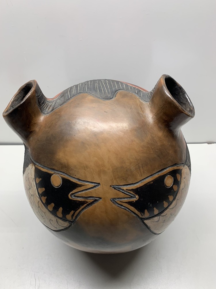 Taller Maximo Inga Pottery Vase