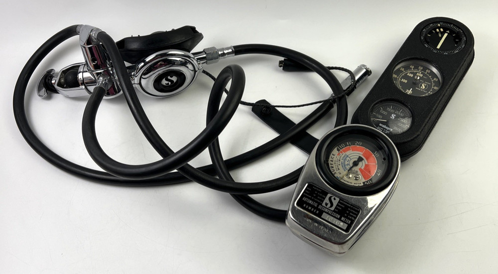 Scubapro Automatic Decompression Meter Plus Regulator, etc. See Pics