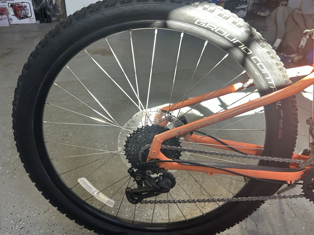 specialized rockhopper mountain bike
