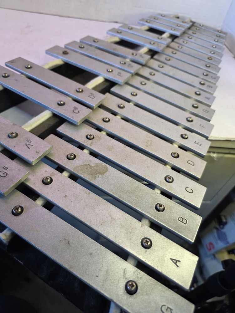 Kaman CB Percussion Xylophone with Practice pad #CB700