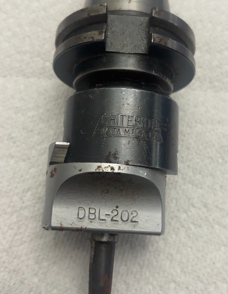 CRITERION DBL-202 boring head with tool holder