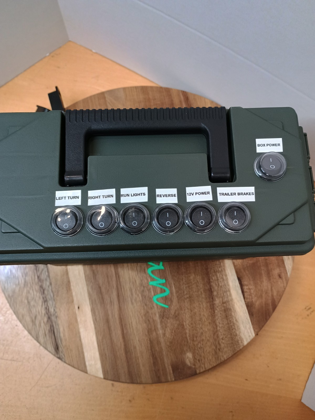 7RV/4&5 Flat Trailer Light Tester Box Power By Milwaukee M12 Drill Battery