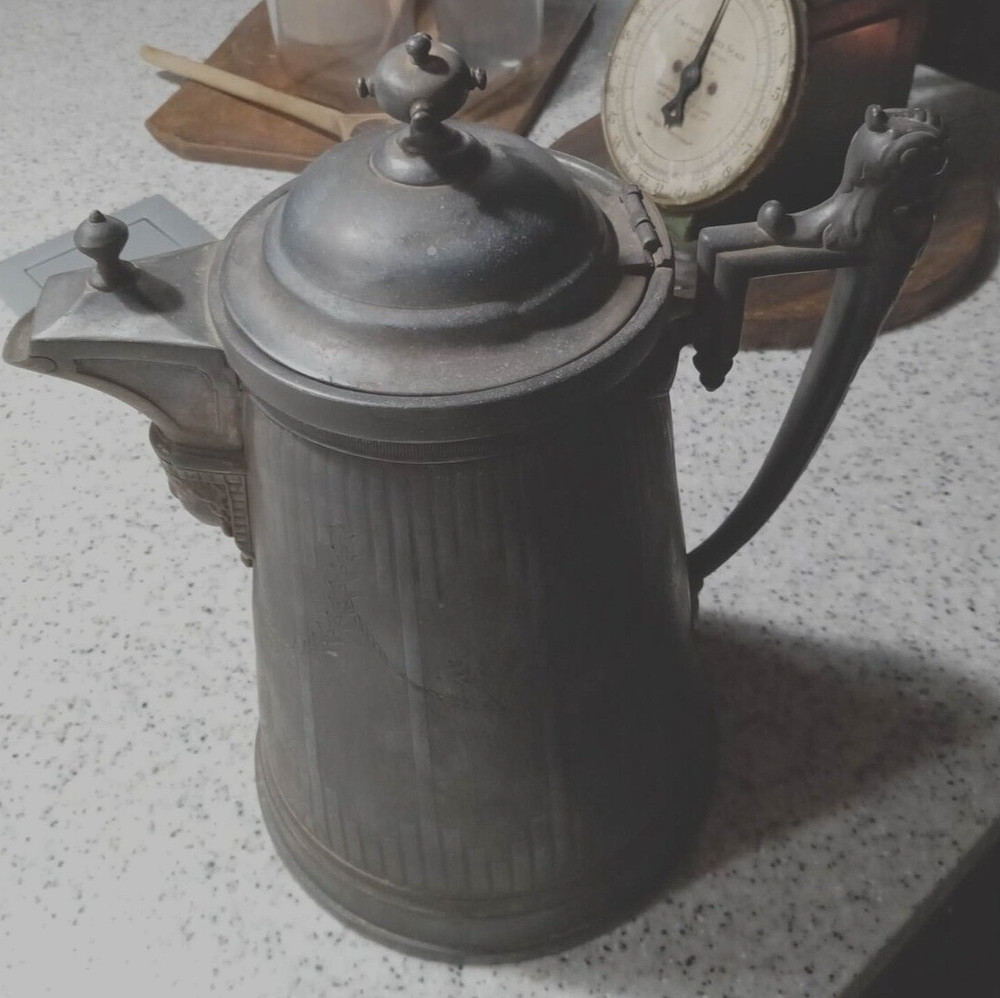 ANTIQUE 1887 REED & BARTON SILVER Plated Etched Ice Water PITCHER