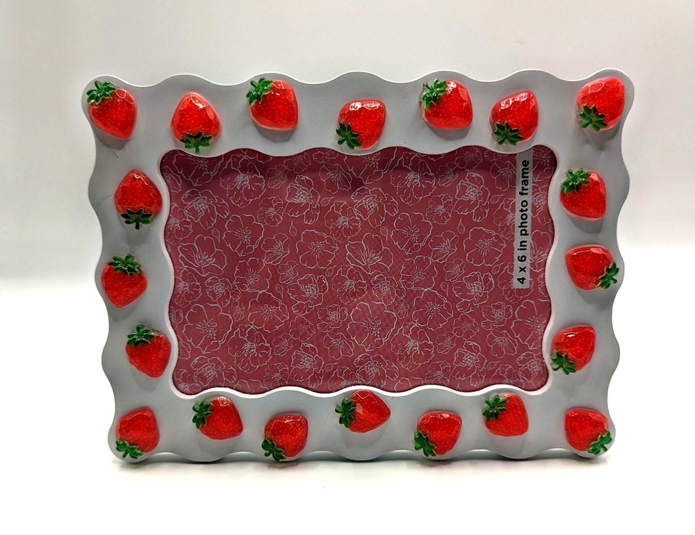 *New* Whimsy 4"x6" Fruit Frames