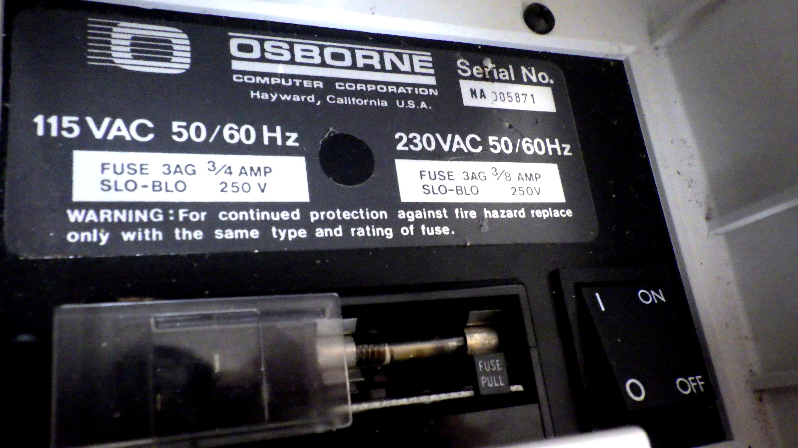 Vtg OSBORNE 1 OCC Portable Computer PC w/ Floppy Disks *Parts Repair Not Working