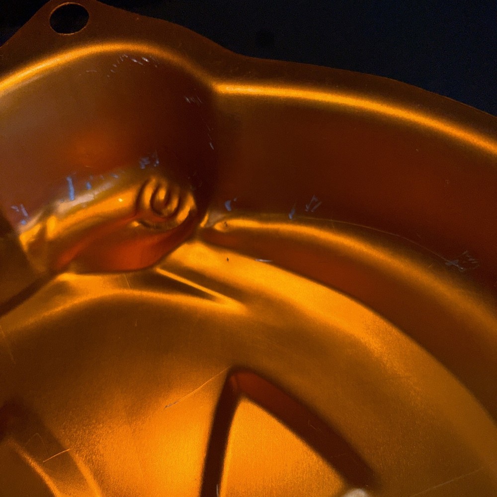 Pumpkin cake Pan By Wilton