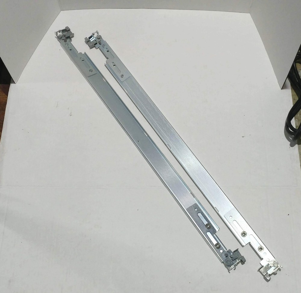 Dell PowerEdge 1850 1U Static 4-Post Rapid Rail CC063