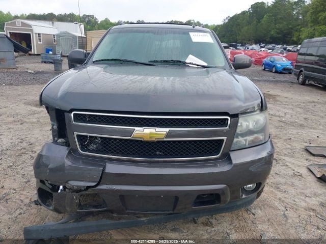 AVALNCH15 2011 Glove Box 4899199