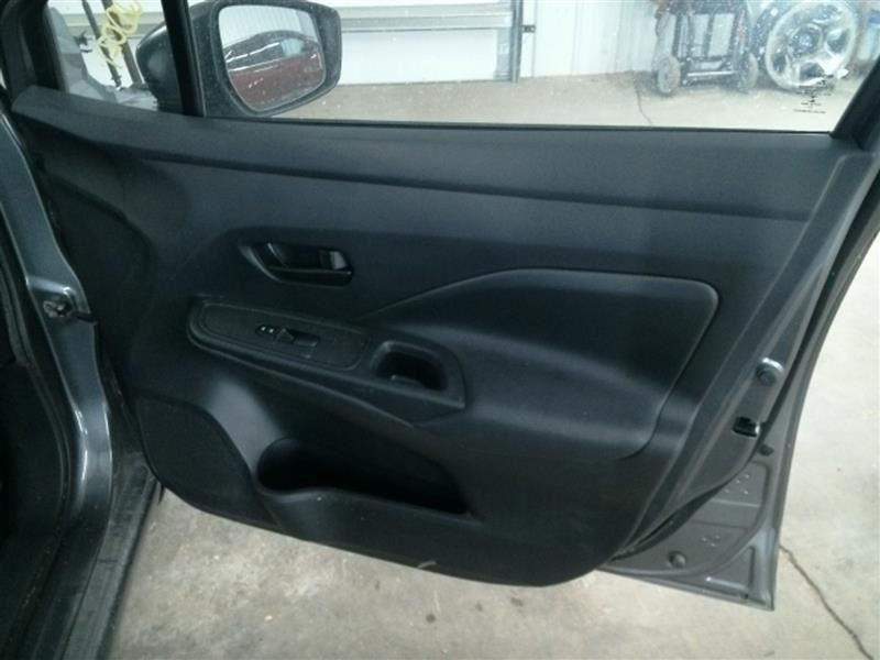 VERSA 2021 High Mounted Stop Light 104569097