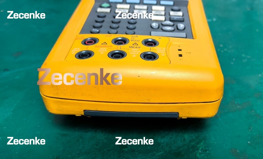 Fluke 743B Documenting Process Calibrator used