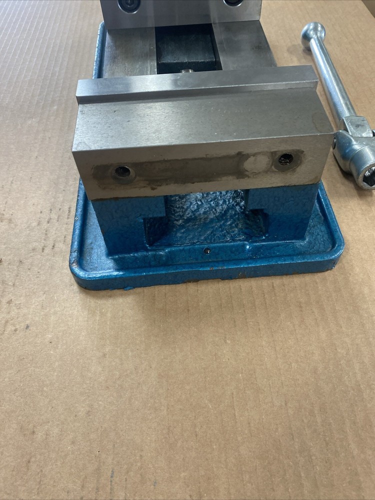 INTERSTATE 6” Machine Vise With Jaws & Handle