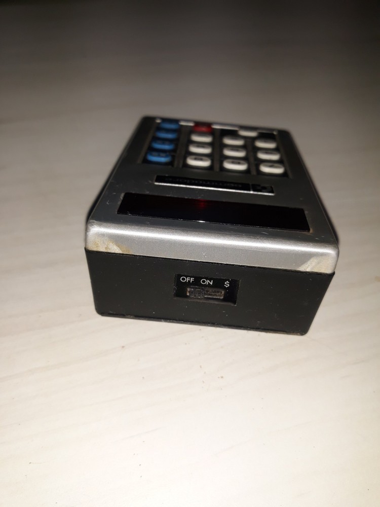 Commodore Minuteman * 6 Hand Held Calculator Working