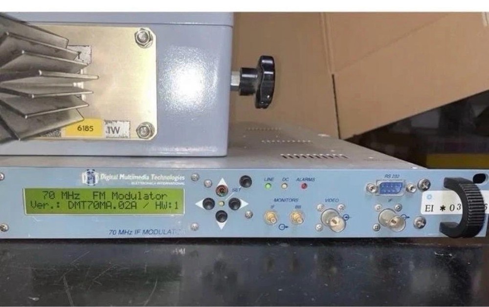 6 Ghz 1W ANALOG 4 AUDIO 1 VIDEO TRANSMITTER WITH RF AIRPLANE FULL TESTED