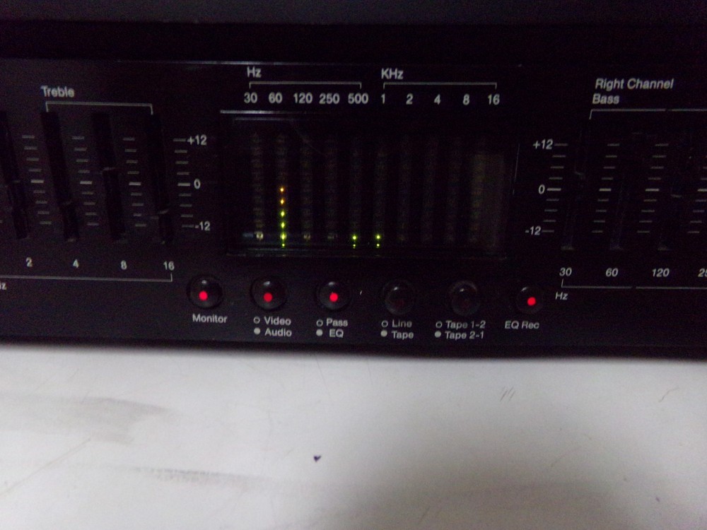 Vintage 1990s AUDIO SOURCE EQ Eleven Stereo Graphic Equalizer Spectrum Analyzer