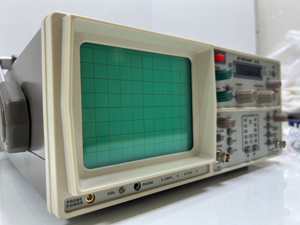 B&K Precision 2630 Spectrum Analyzer with Tracking Generator