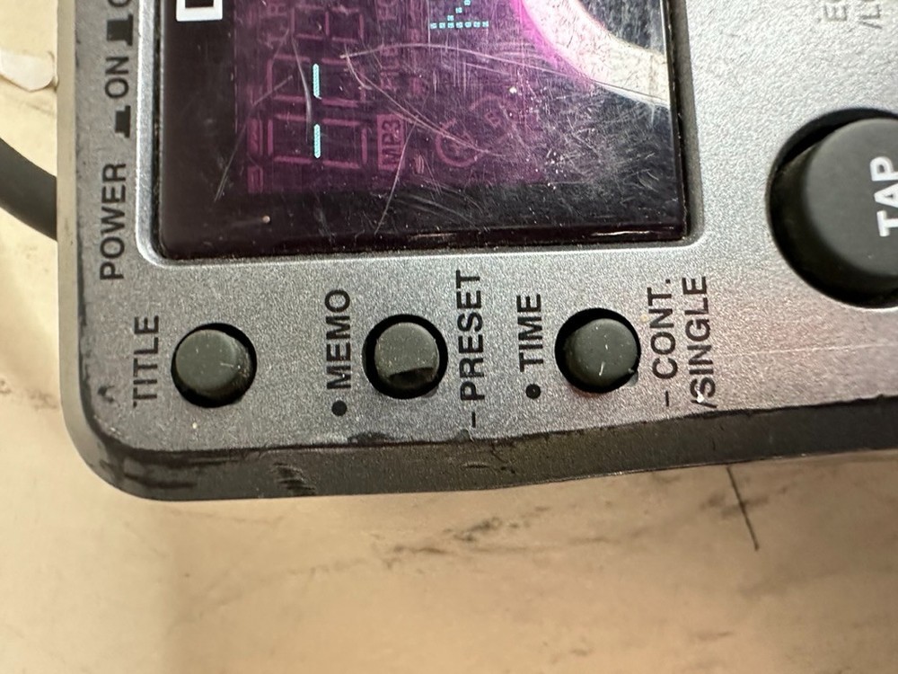 Denon DN-S1000 tabletop DJ CD/MP3 player