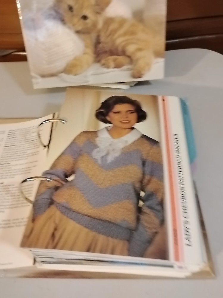 ESSENTIAL KNITTING PATTERN BOOKS Mainly Sweater Patterns