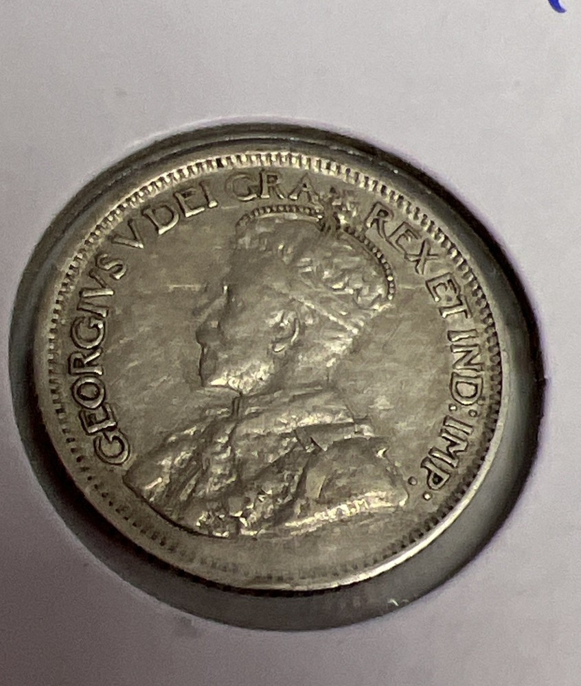 1915 Canada 10 Cent Silver Dime Coin