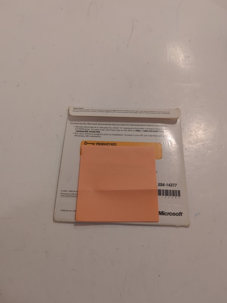 Microsoft Windows 98 Upgrade PC CD-ROM with CD-Key 1998